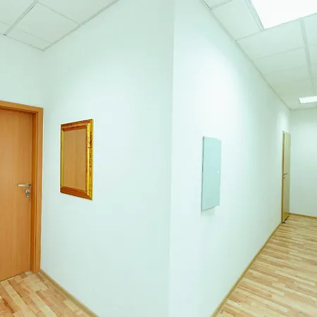 Metro Kabaty Hostal