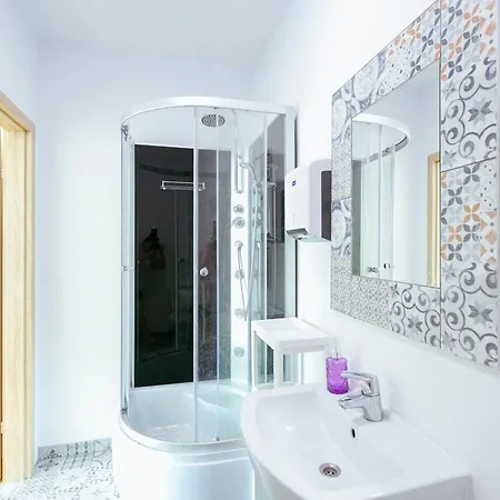 Metro Kabaty Hostel Varsó