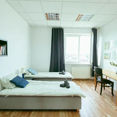 Metro Kabaty Hostel Varsó