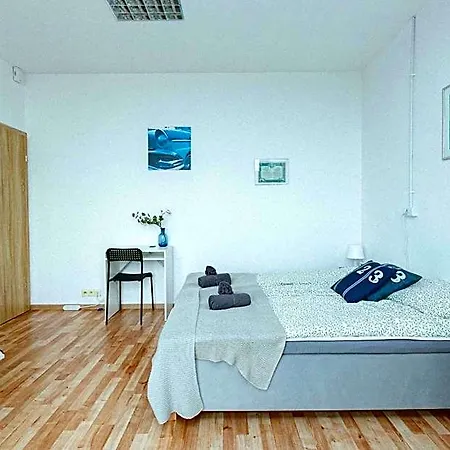 Metro Kabaty Hostel Βαρσοβία